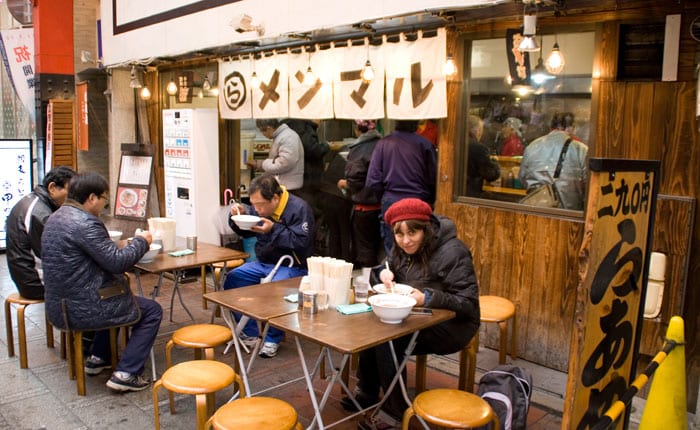 Ramen o Udon, la comida básica en casi todo nuestro viaje. DELICIOSO!!! — Tokyo, Japón
