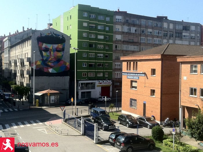 Acceso a la pasarela en la Calle Castilla — Santander, España
