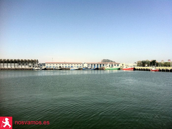Vista de la Lonja de Santander desde el Barrio pesquero