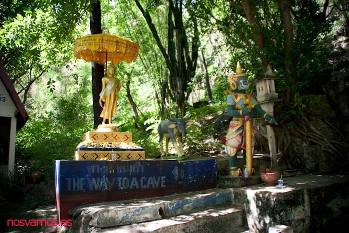 Acceso a la cueva — Kanchanaburi, Tailandia