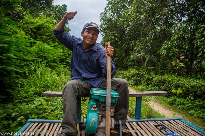 Nuestro train driver :) — Battambang, Camboya