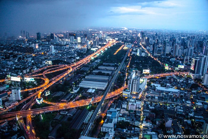 Vistas de Bangkok desde el piso 84 de la Baiyoke Tower