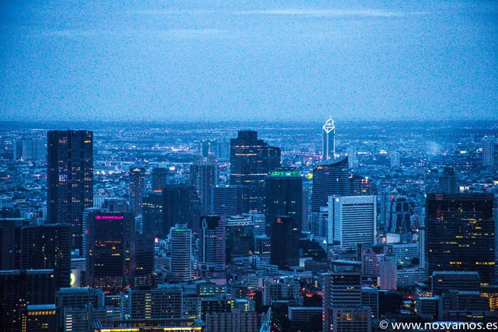 Vistas de Bangkok desde el piso 84 de la Baiyoke Tower