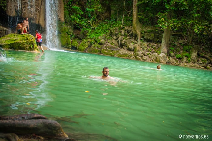 Primer baño del día — Kanchanaburi, Tailandia