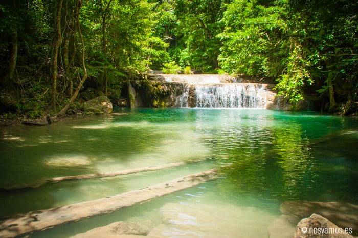 Cascada del nivel 2 — Kanchanaburi, Tailandia