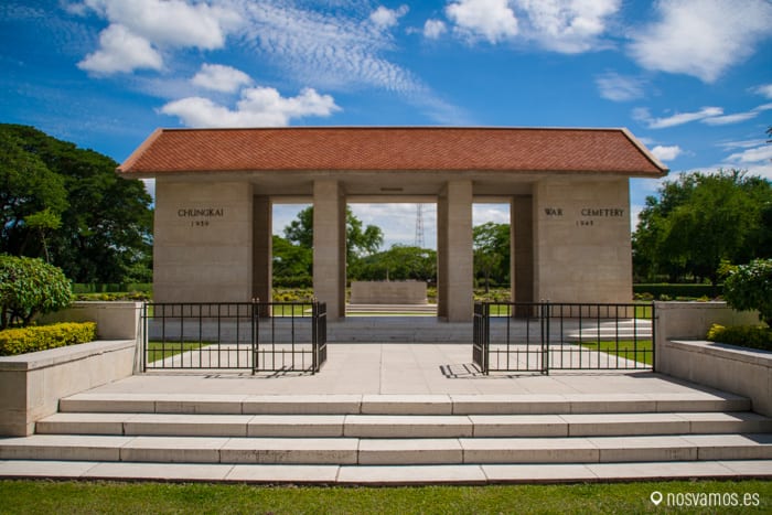 Cementerio de Guerra de Chungkai — Kanchanaburi, Tailandia