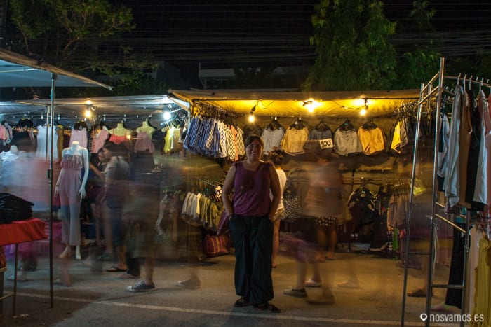 Ruth mientras pasa la vida :D — Chiang Rai, Tailandia