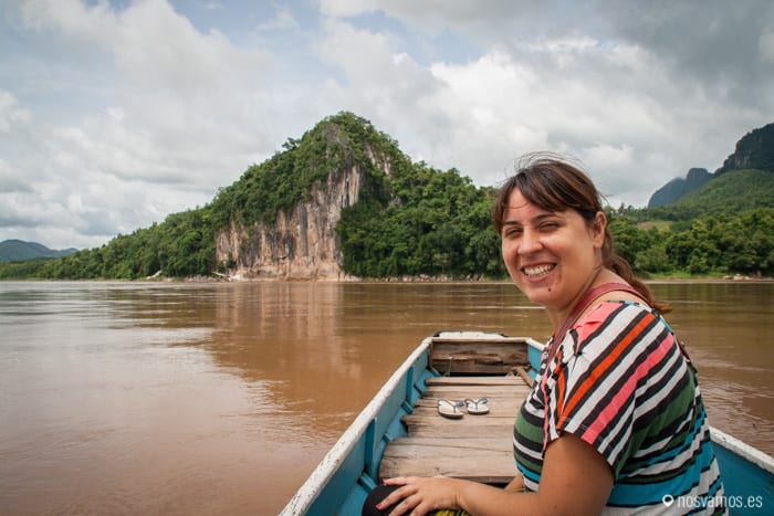 Cruzando hacia las cuevas de Pak Ou  — Luang Prabang, Laos