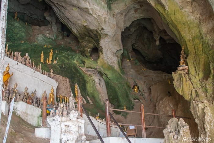 Interior de la cueva inferior — Luang Prabang, Laos
