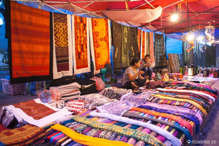 Mercado nocturno de Luang Prabang