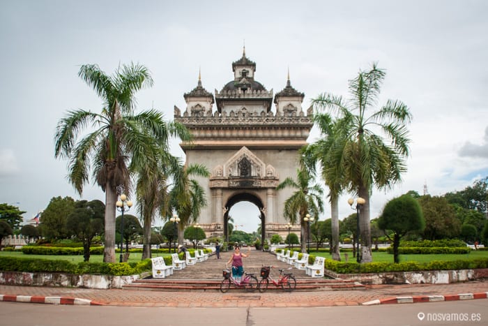 Patuxai, el Arco del Triunfo de Vientiane