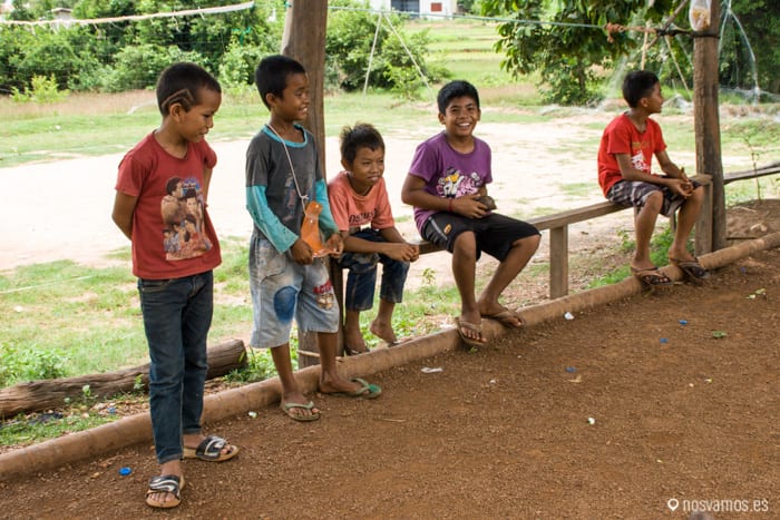 Hasta los niños pensaban que estábamos locos... — 4000 islas, Laos