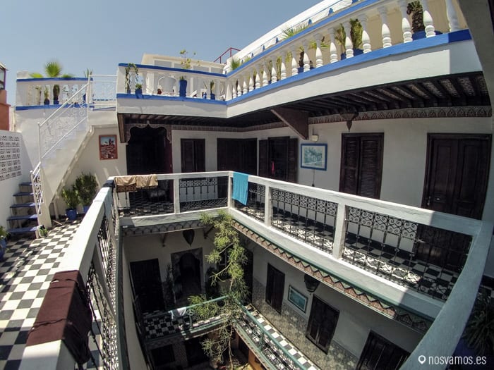 Las habitaciones dan a un patio interior — Marrakech, Marruecos