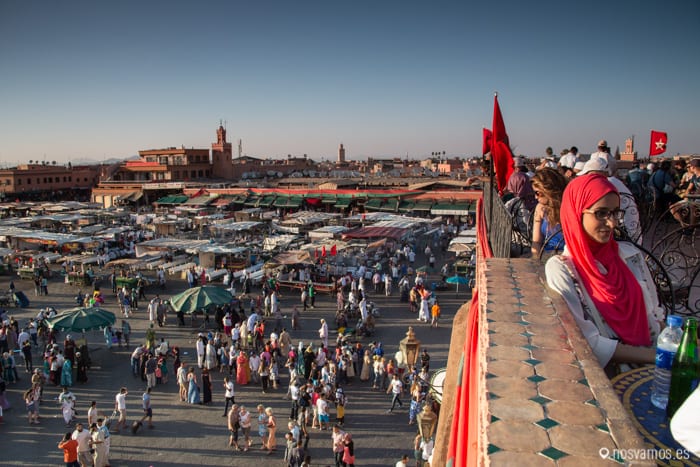 Plaza al atardecer — Marrakech, Marruecos