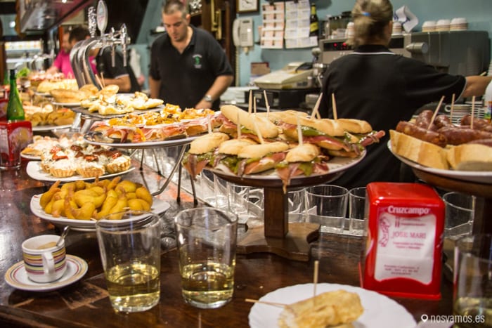 Hay que comenzar el día con fuerza — San Sebastián, España