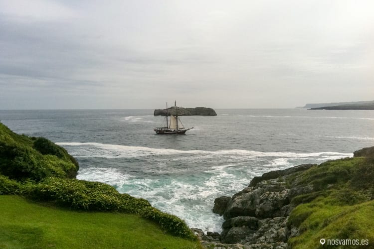 Una de las mejores vistas desde la Magdalena, el faro de Mouro — Santander, España