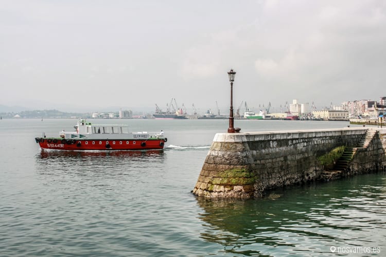 Un paseo en barco por la bahía de Santander