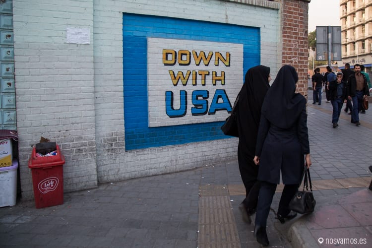 Los muros de la antigua embajada de EEUU en Irán