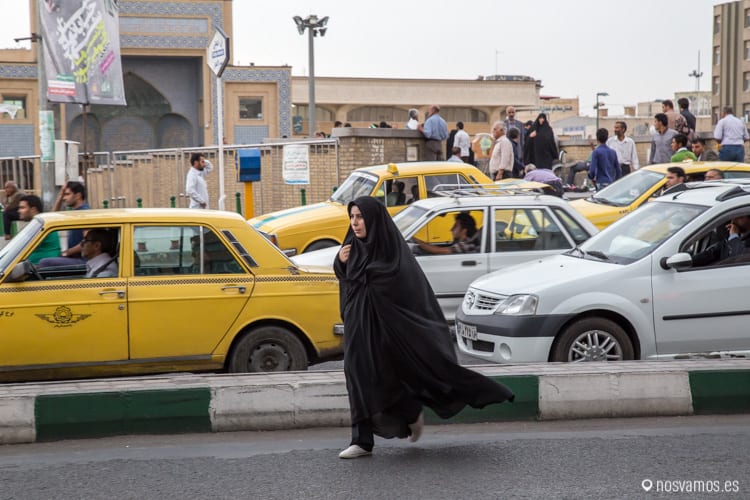 Al cruzar por las calles de Irán te juegas la vida la mayoría de las veces