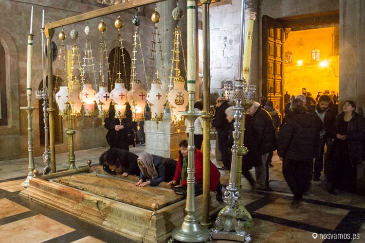 Santo Sepulcro en el interior de la Basílica