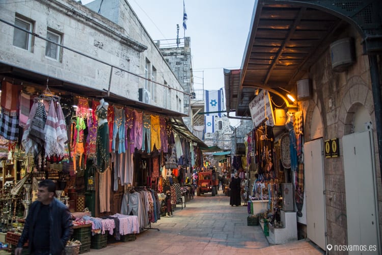 Paseando por la vía Dolorosa — Jerusalén, Palestina