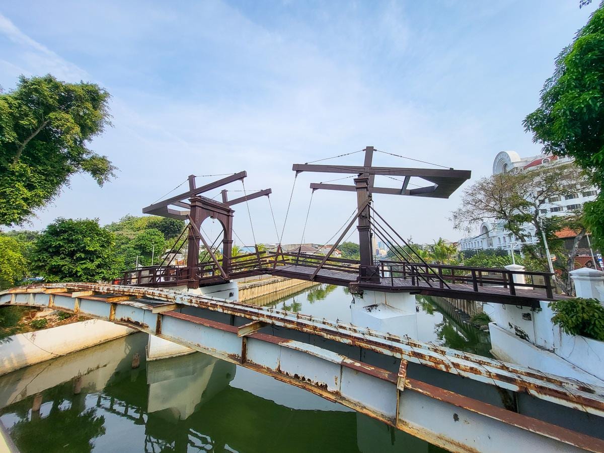 Puente levadizo Jembatan Kota Intan