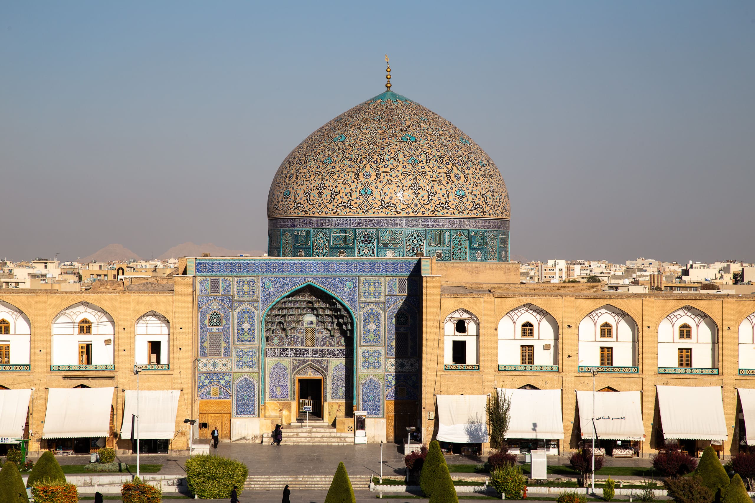 La mezquita de Sheij Lotfolá, en la plaza Naqsh-e Jahan de Isfahán, Irán