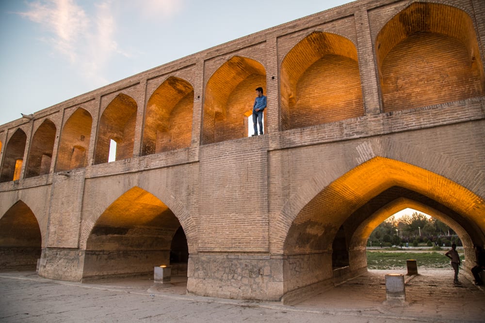 Puente Khaju arco interior
