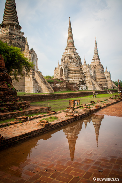 Las tres pagodas en Wat Phra Si Sanphet que guarda los restos mortales de los reyes Borommatrailokanat, Borommarachathirat III y Ramathibodi II